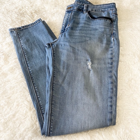 White House Black Market Skinny Distressed Jeans - Picture 4 of 9